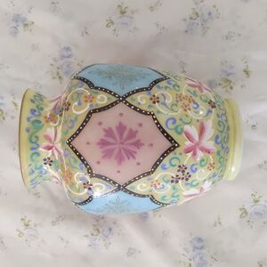 Very Pretty Vintage Vase